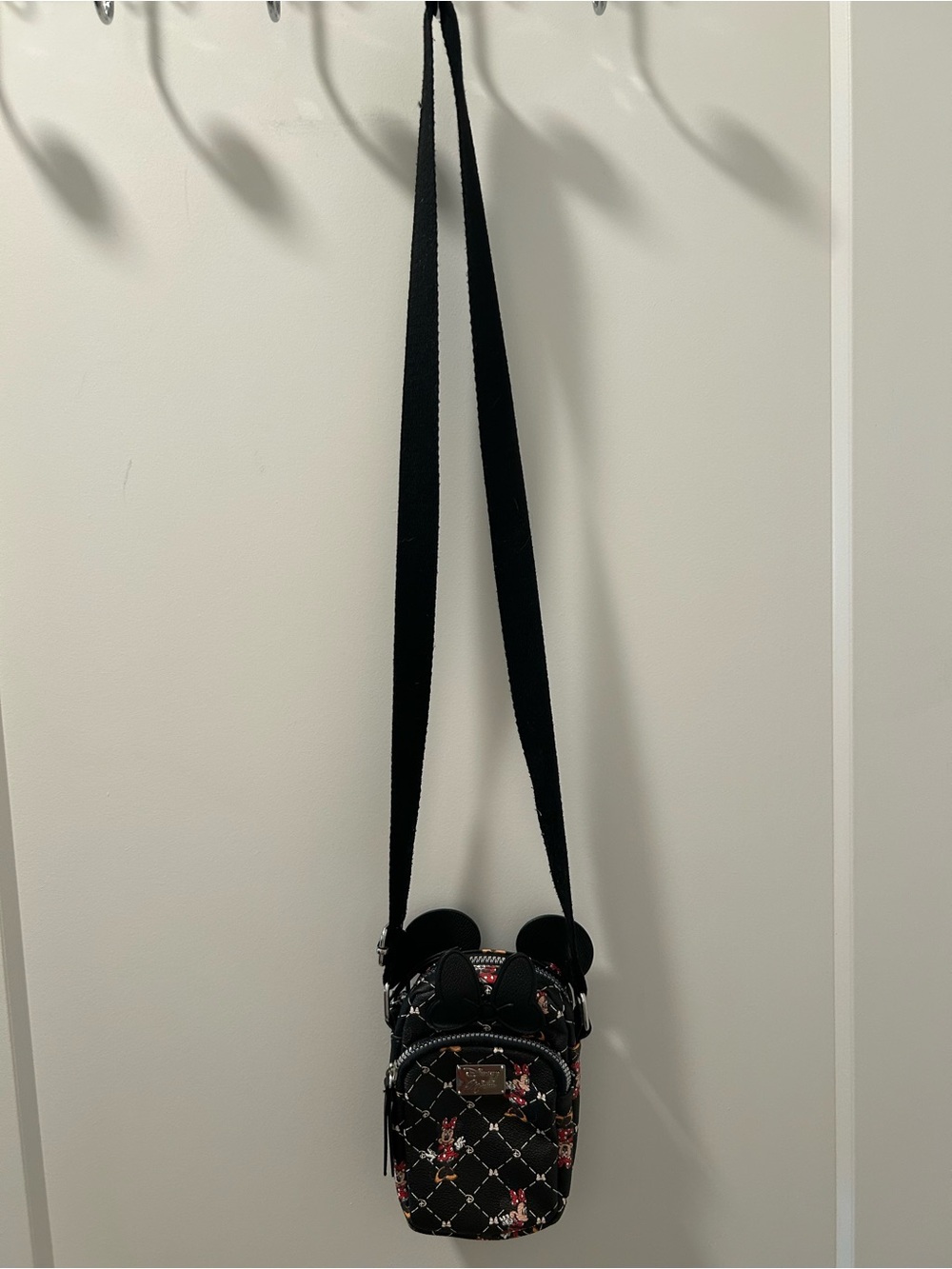 Disney Minnie Mouse Quilted Faux Leather Crossbody Phone Bag